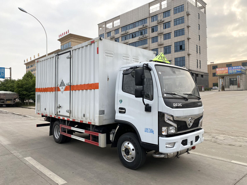 雜項(xiàng)危險(xiǎn)物品廂式運(yùn)輸車(chē)，廂式運(yùn)輸車(chē)，楚勝汽車(chē)集團(tuán)